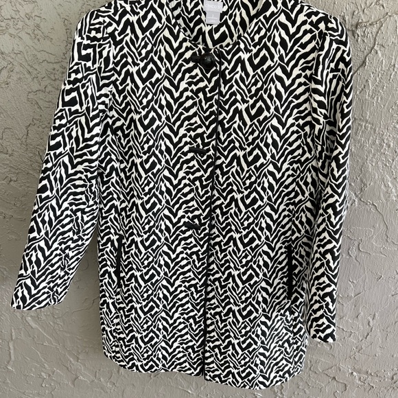 Chico's Black and White Geometric Blazer - Picture 8 of 8